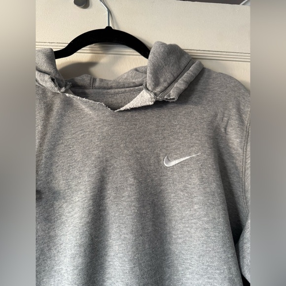 Nike women’s size medium sweatshirt hoodie - Picture 2 of 4